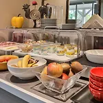 De Castel - Piscine Chauffee מלון סרלה-לה קנדה