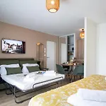 De Castel - Piscine Chauffee 3*
