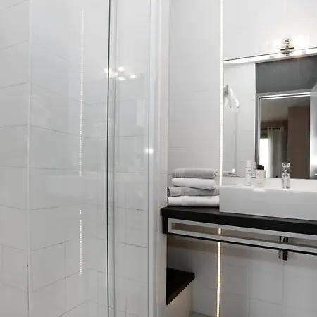 De Castel - Piscine Chauffee Hotel 3*