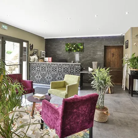 Hotel De Castel - Piscine Chauffee 3*