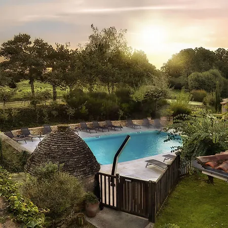 De Castel - Piscine Chauffee 3* Сарла-ла-Канеда