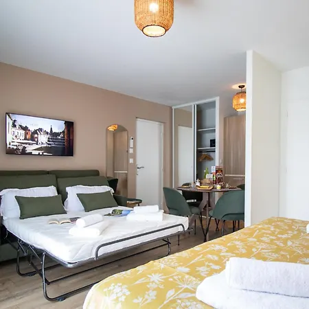 De Castel - Piscine Chauffee 3*