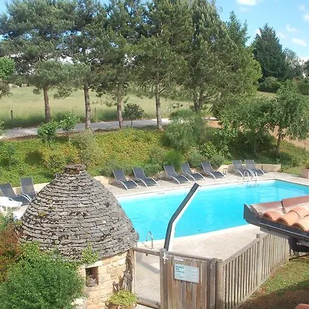 De Castel - Piscine Chauffee Hotel 3*