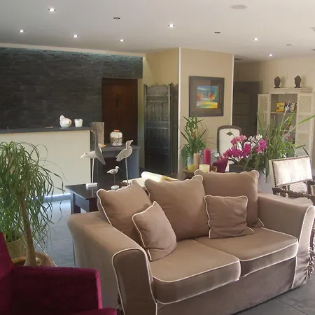 De Castel - Piscine Chauffee Hotel 3*