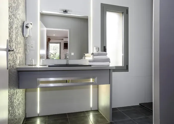 Hotel De Castel - Piscine Chauffee Sarlat-la-Canéda