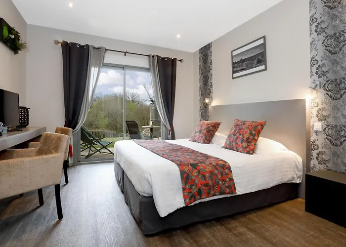 호텔 De Castel - Piscine Chauffee 3*