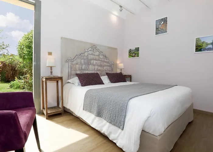 De Castel - Piscine Chauffee