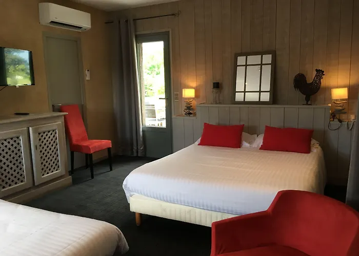 De Castel - Piscine Chauffee