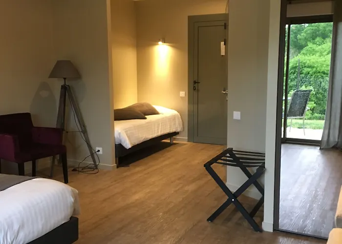 De Castel - Piscine Chauffee 3*