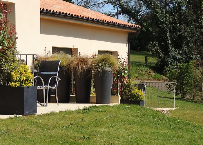 De Castel - Piscine Chauffee ホテル 3*