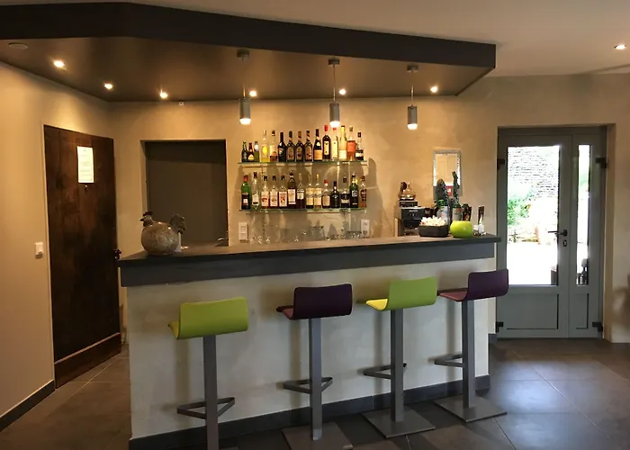 De Castel - Piscine Chauffee Hotel 3*