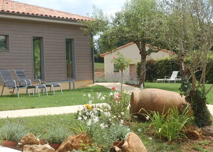 De Castel - Piscine Chauffee Hotel