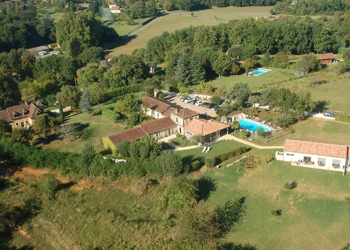 Hotel De Castel - Piscine Chauffee