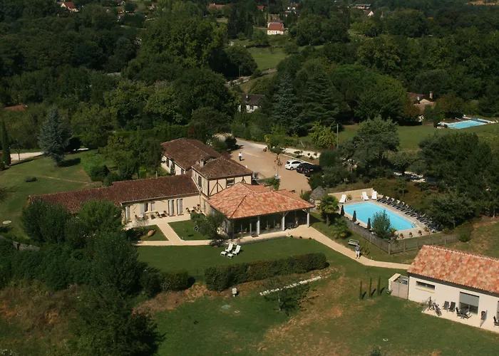 De Castel - Piscine Chauffee Sarlat-la-Canéda