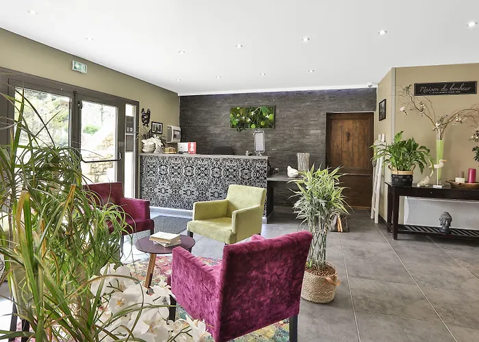 호텔 De Castel - Piscine Chauffee 3*