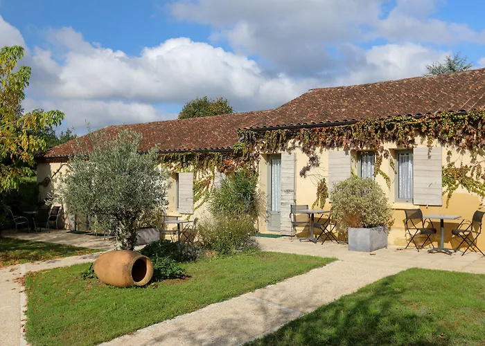 Hotel De Castel - Piscine Chauffee